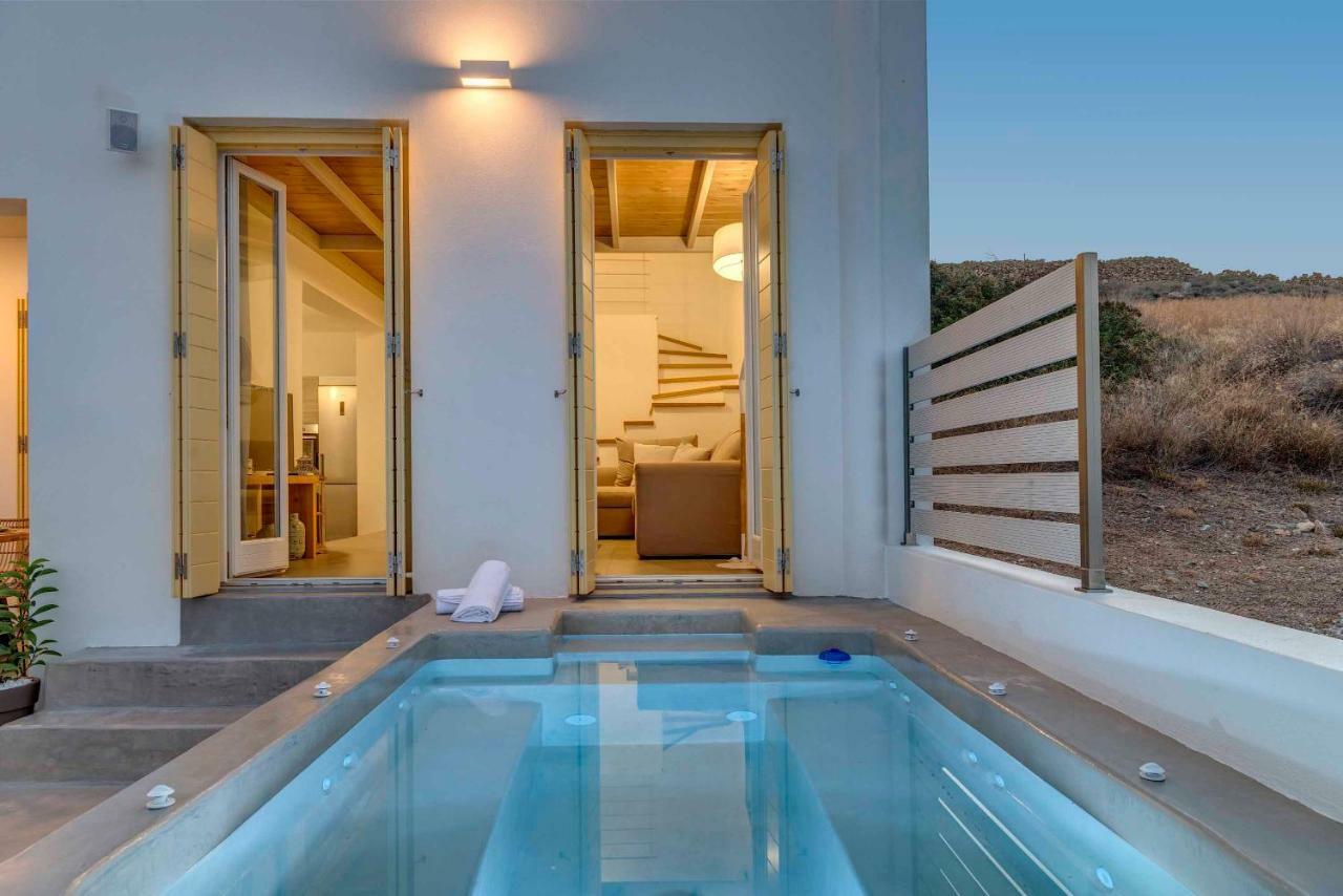 Villa Alba In Syros With Private Jacuzzi 阿佐里姆诺斯 外观 照片