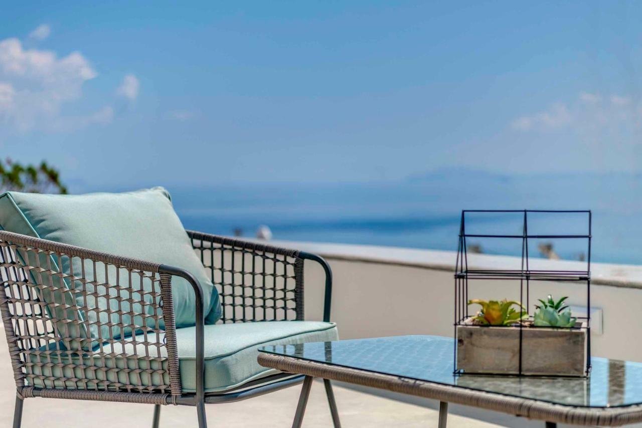 Villa Alba In Syros With Private Jacuzzi 阿佐里姆诺斯 外观 照片