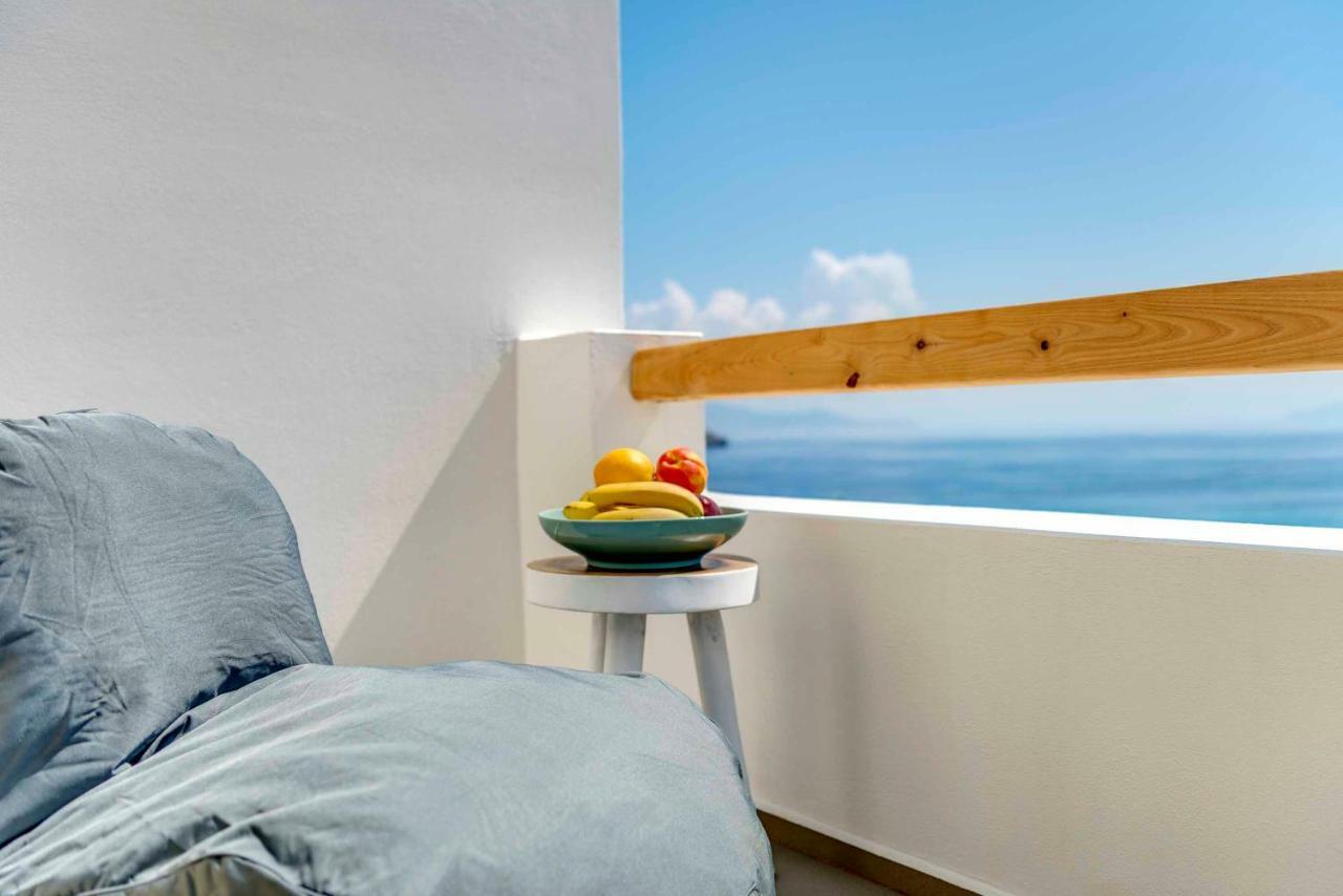 Villa Alba In Syros With Private Jacuzzi 阿佐里姆诺斯 外观 照片